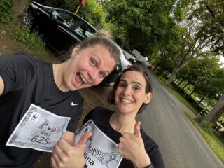 Sina und Johanna nach dem WWF Lauf